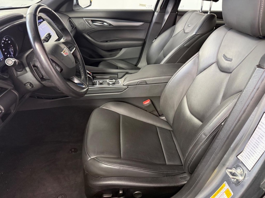 Cadillac CT5 Vehicle Full-screen Gallery Image 13