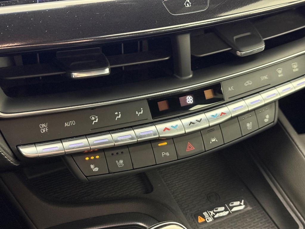 Cadillac CT5 Vehicle Full-screen Gallery Image 19