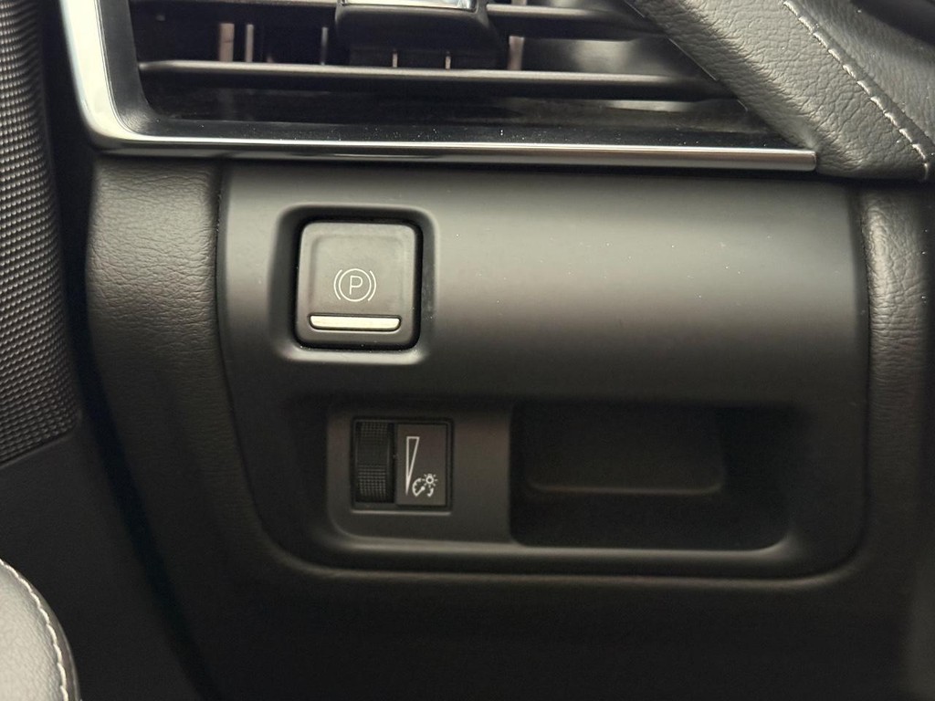 Cadillac CT5 Vehicle Full-screen Gallery Image 21