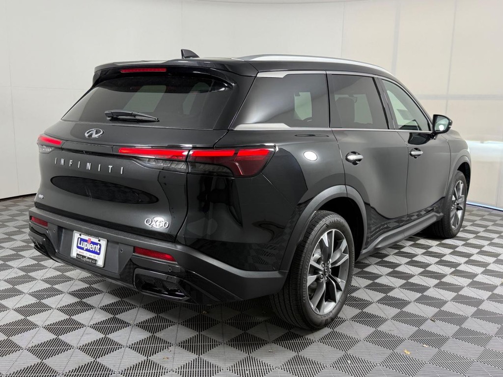 INFINITI QX60 Vehicle Full-screen Gallery Image 03