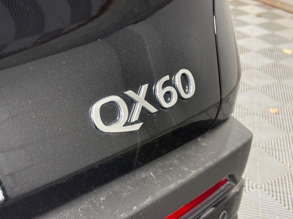 INFINITI QX60 Vehicle Full-screen Gallery Image 06
