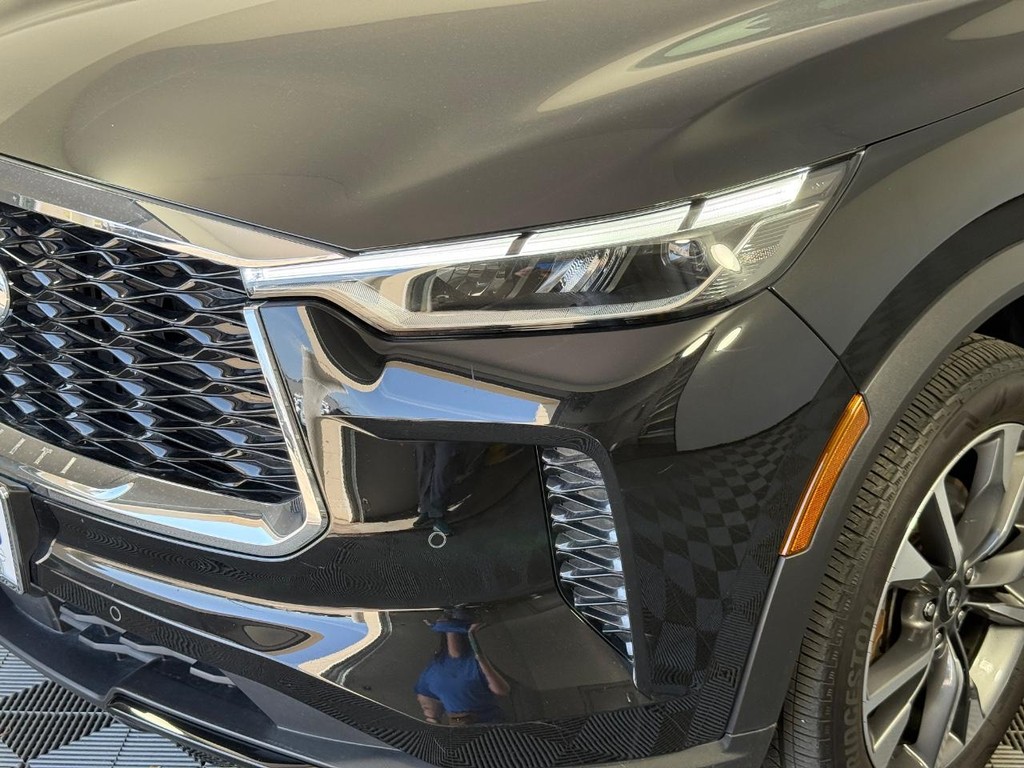 INFINITI QX60 Vehicle Full-screen Gallery Image 11