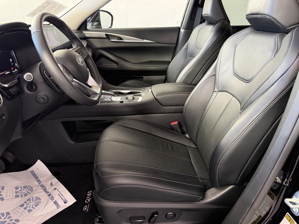 INFINITI QX60 Vehicle Full-screen Gallery Image 13