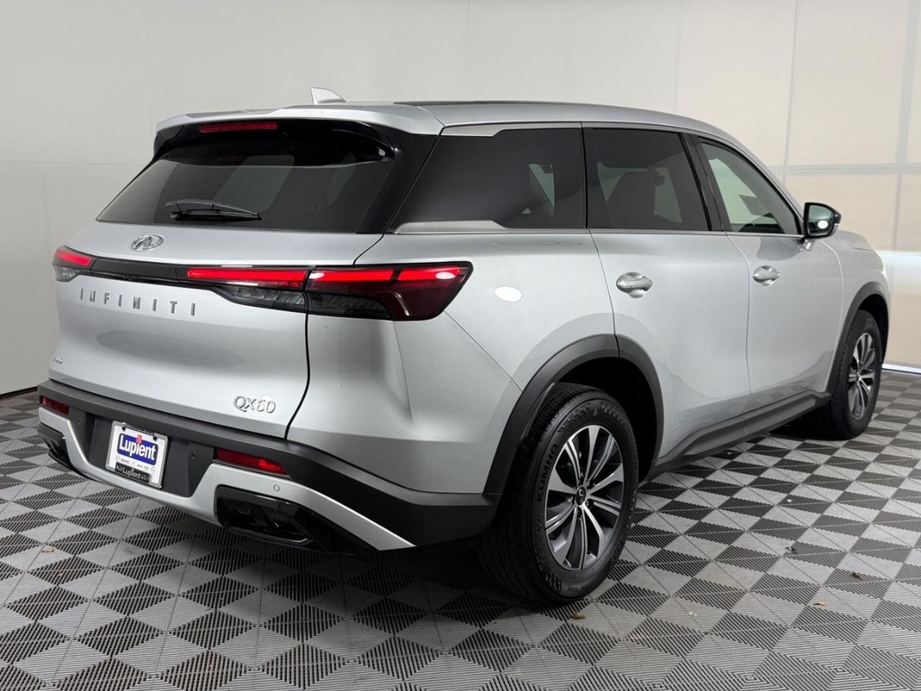 INFINITI QX60 Vehicle Full-screen Gallery Image 03