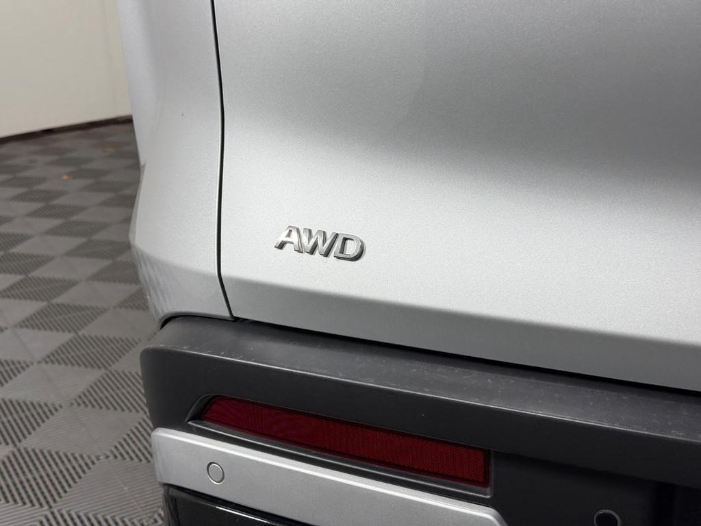 INFINITI QX60 Vehicle Full-screen Gallery Image 05