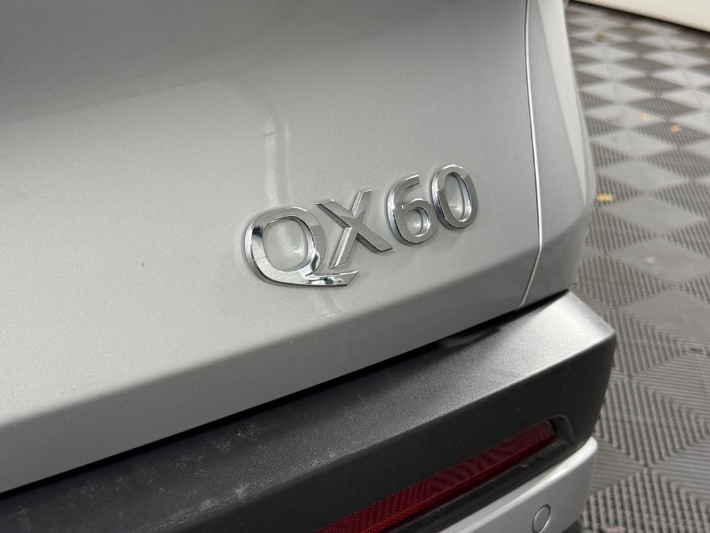 INFINITI QX60 Vehicle Full-screen Gallery Image 06