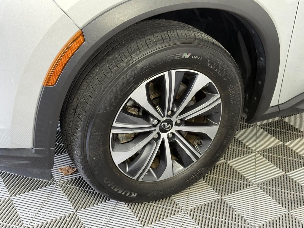 INFINITI QX60 Vehicle Full-screen Gallery Image 11