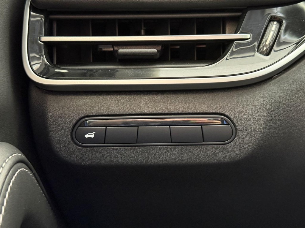 INFINITI QX60 Vehicle Full-screen Gallery Image 26