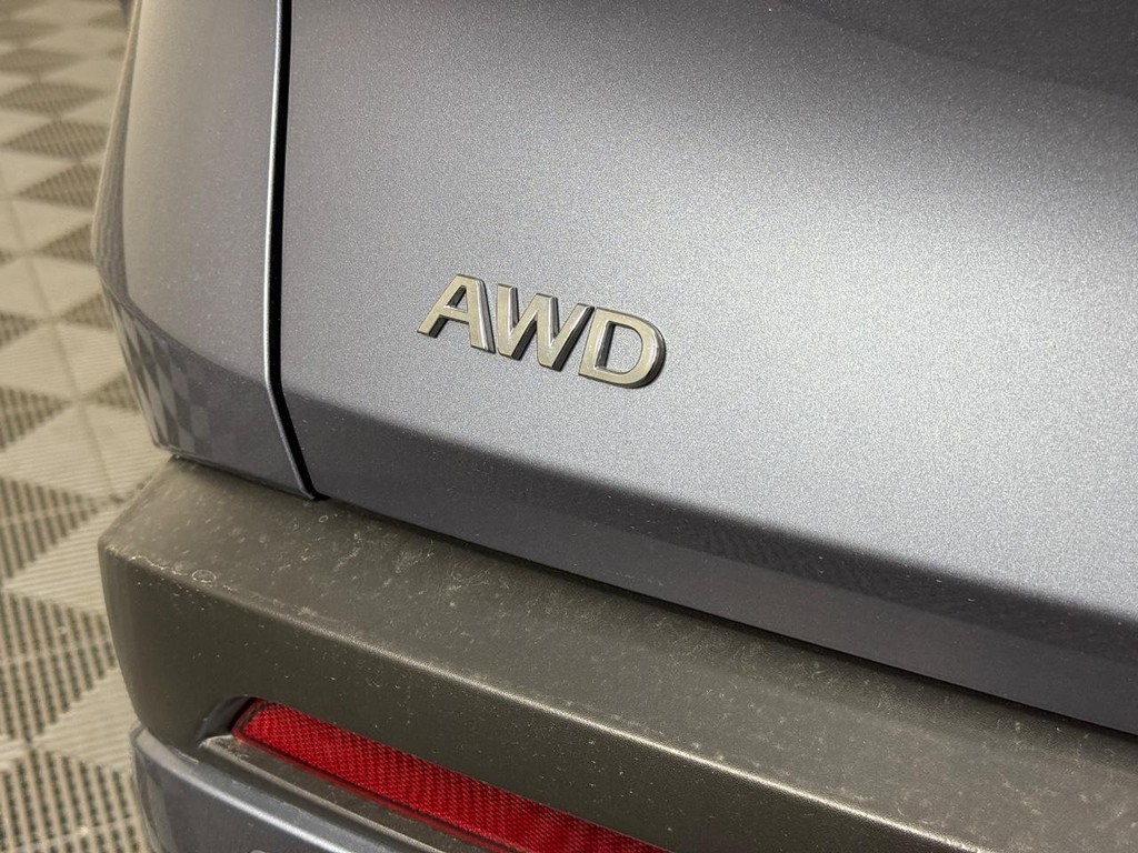 INFINITI QX60 Vehicle Full-screen Gallery Image 05