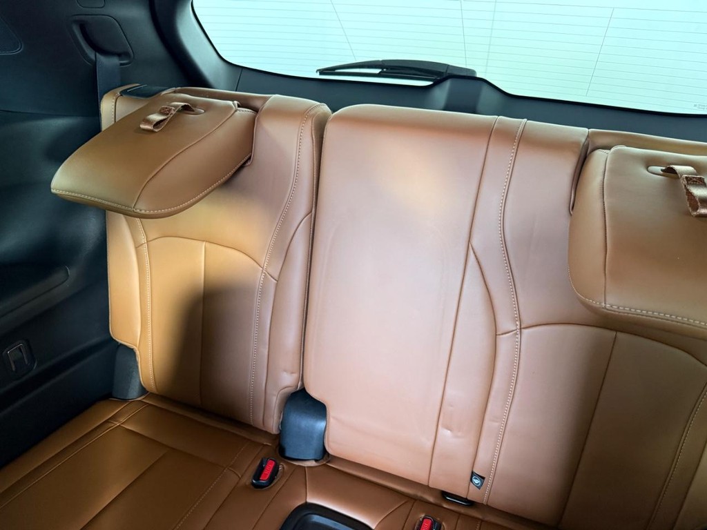 INFINITI QX60 Vehicle Full-screen Gallery Image 15