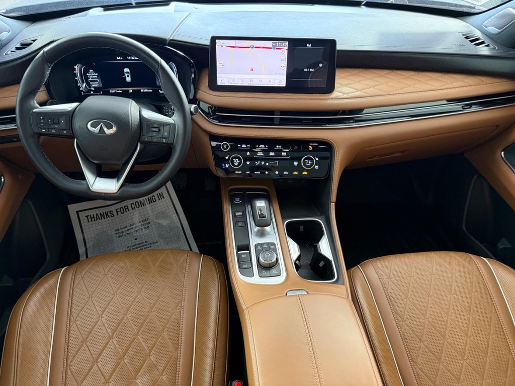 INFINITI QX60 Vehicle Full-screen Gallery Image 17