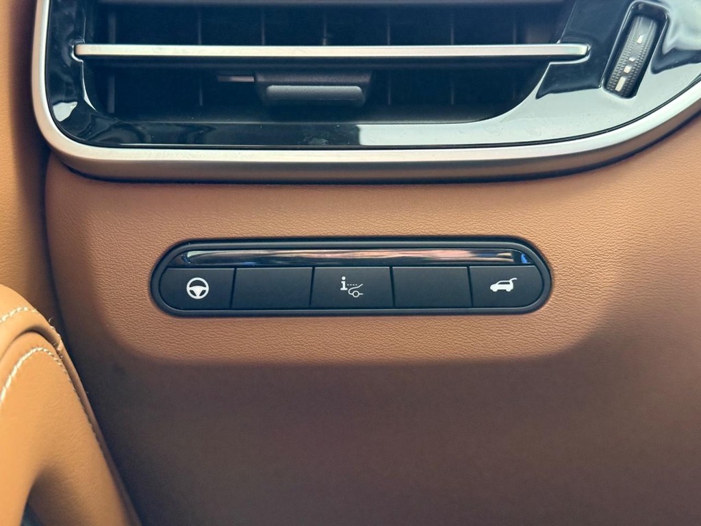 INFINITI QX60 Vehicle Full-screen Gallery Image 26