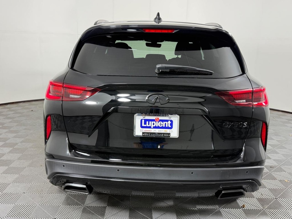 INFINITI QX50 Vehicle Full-screen Gallery Image 04