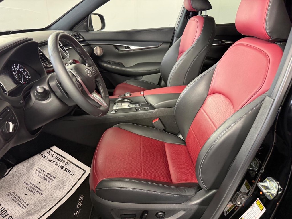 INFINITI QX50 Vehicle Full-screen Gallery Image 12