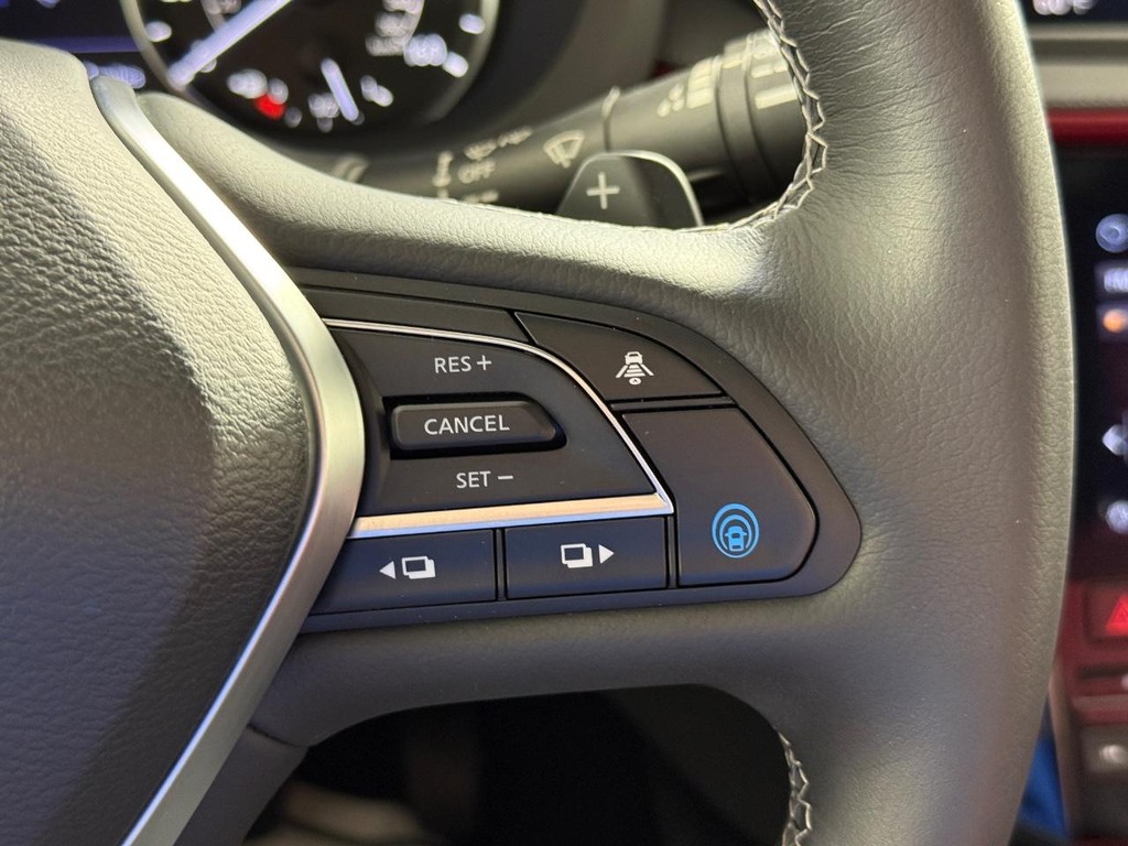 INFINITI QX50 Vehicle Full-screen Gallery Image 19