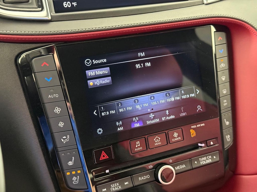 INFINITI QX50 Vehicle Full-screen Gallery Image 22
