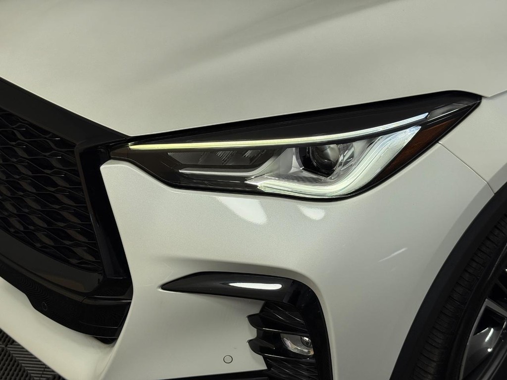 INFINITI QX50 Vehicle Full-screen Gallery Image 10