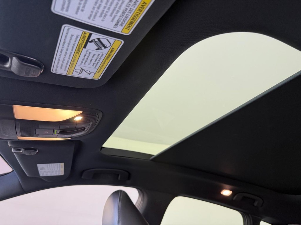 INFINITI QX50 Vehicle Full-screen Gallery Image 13