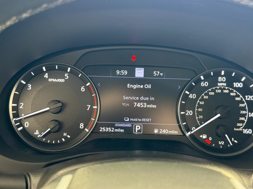 INFINITI QX50 Vehicle Full-screen Gallery Image 20