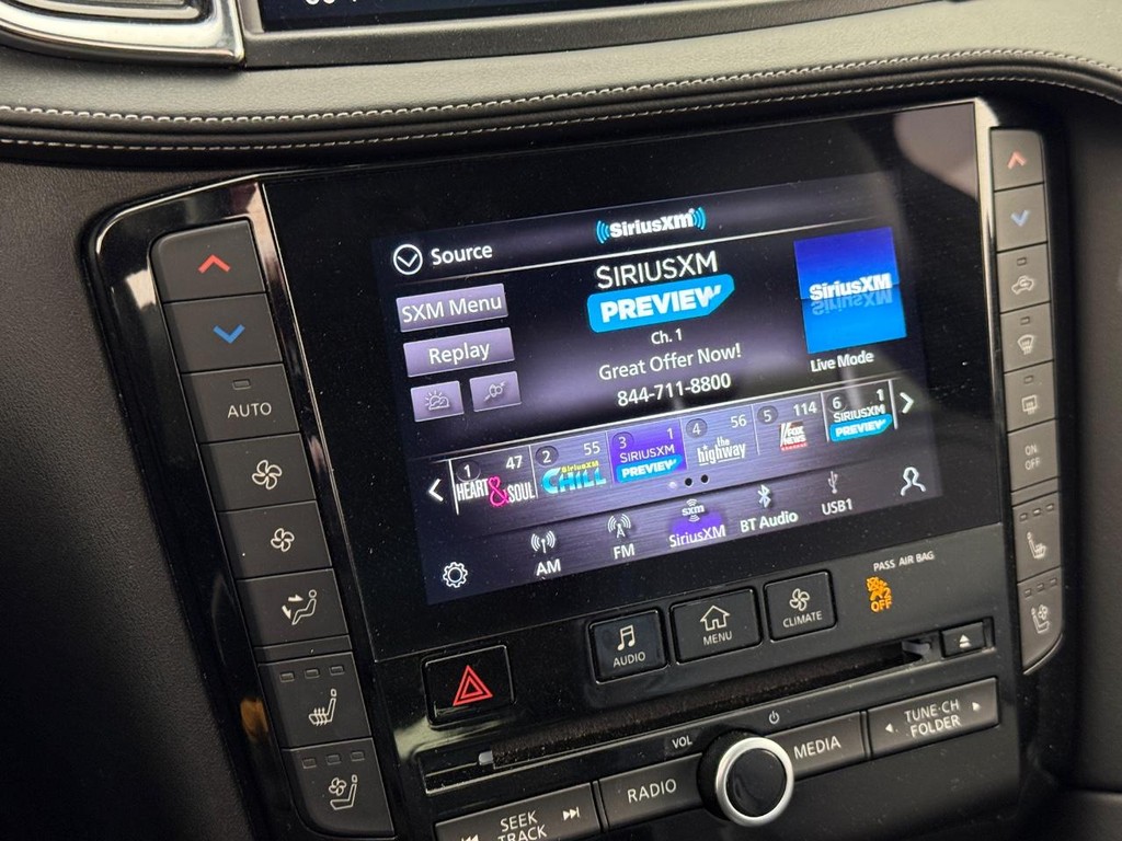 INFINITI QX50 Vehicle Full-screen Gallery Image 22