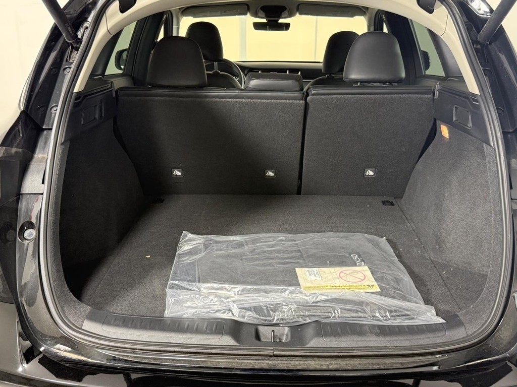 INFINITI QX50 Vehicle Full-screen Gallery Image 07