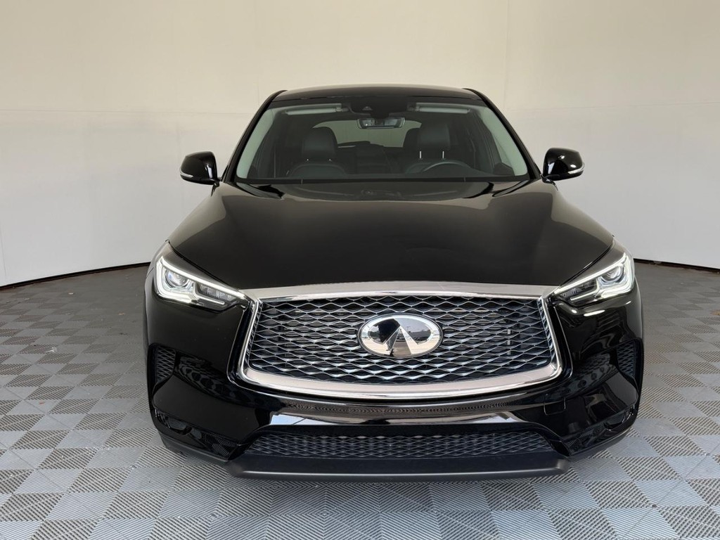 INFINITI QX50 Vehicle Full-screen Gallery Image 10