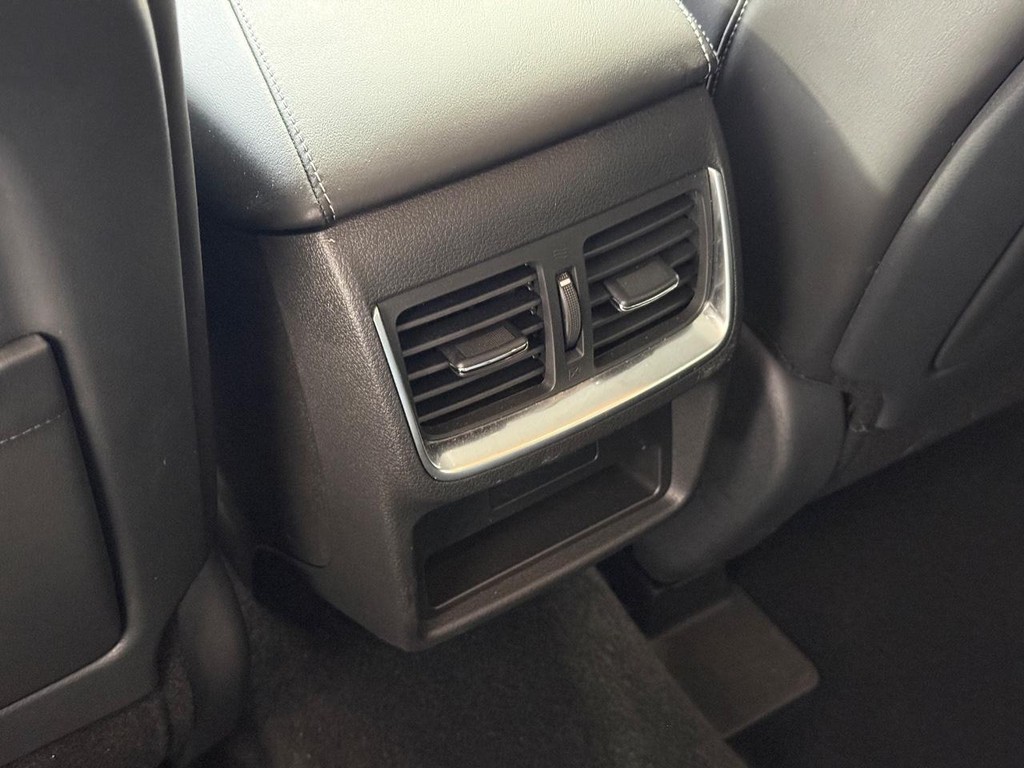 INFINITI QX50 Vehicle Full-screen Gallery Image 20