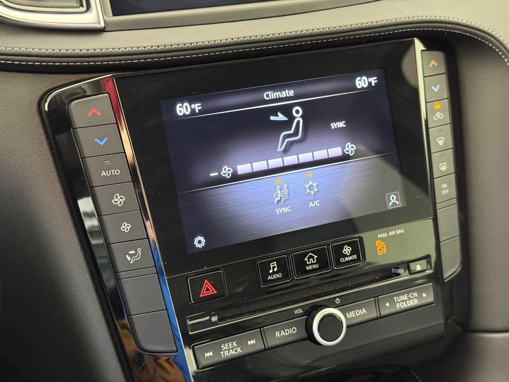INFINITI QX50 Vehicle Full-screen Gallery Image 26