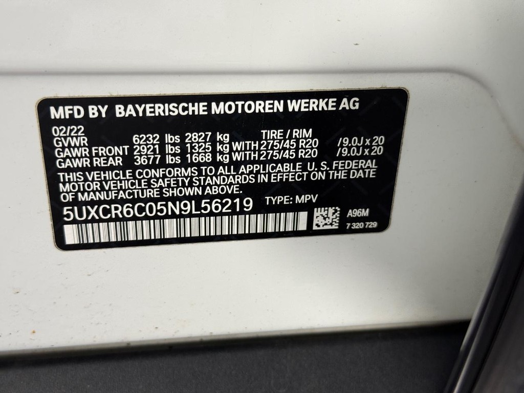BMW X5 Vehicle Full-screen Gallery Image 26