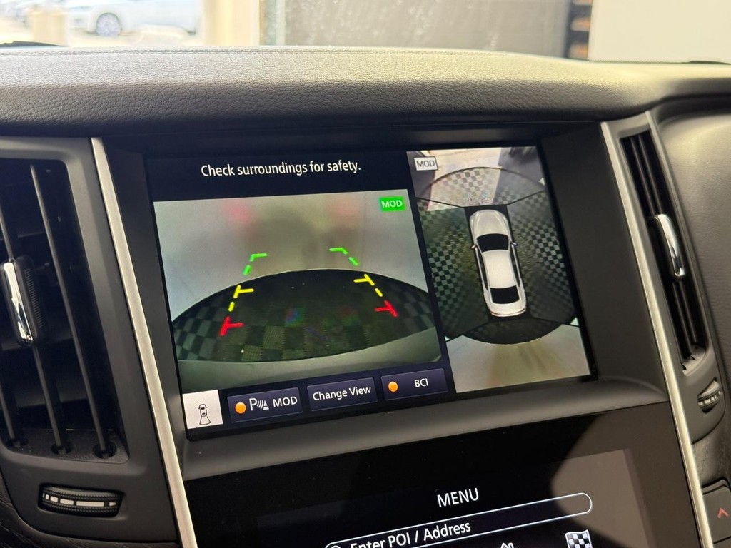 INFINITI Q50 Vehicle Full-screen Gallery Image 24