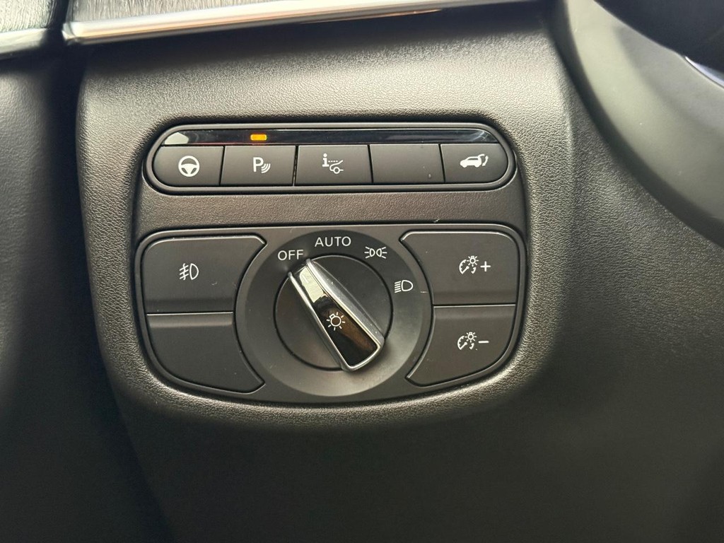 INFINITI QX55 Vehicle Full-screen Gallery Image 26