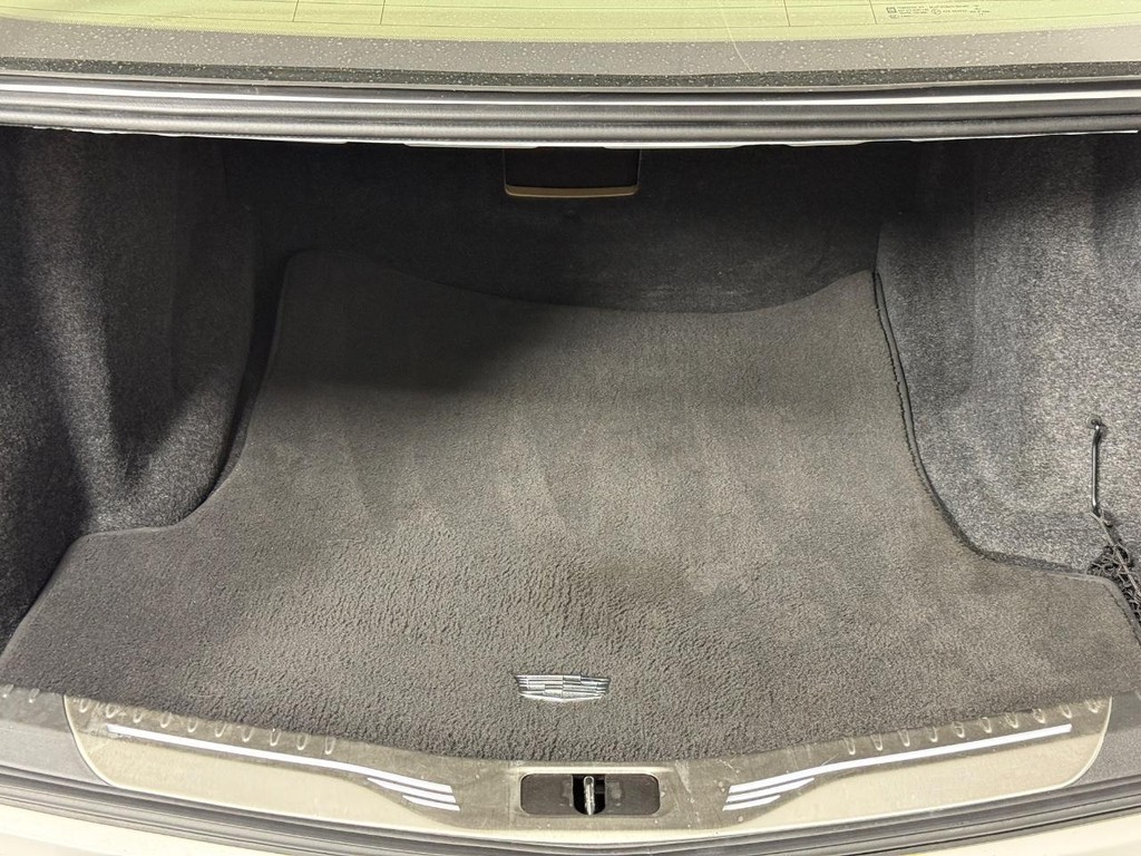 Cadillac CT6 Vehicle Full-screen Gallery Image 07