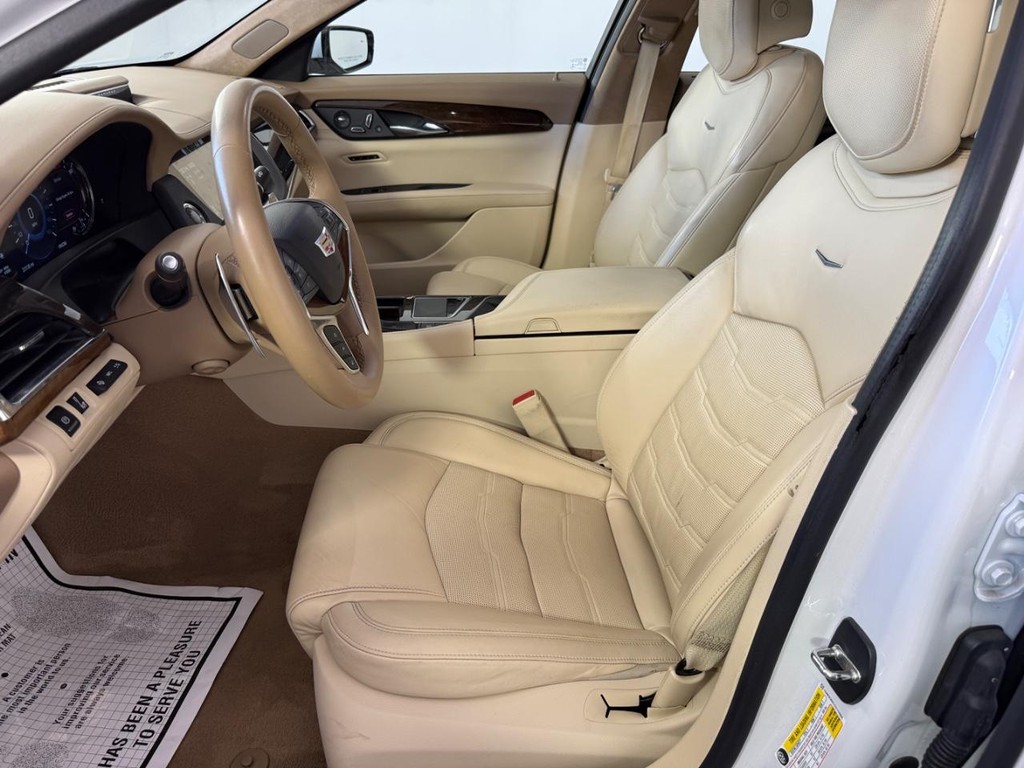 Cadillac CT6 Vehicle Full-screen Gallery Image 14