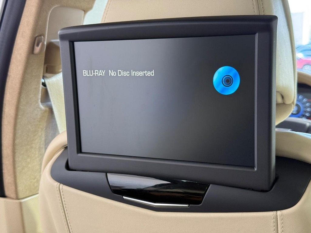 Cadillac CT6 Vehicle Full-screen Gallery Image 19
