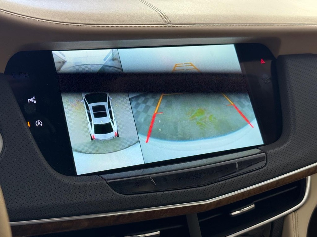 Cadillac CT6 Vehicle Full-screen Gallery Image 24