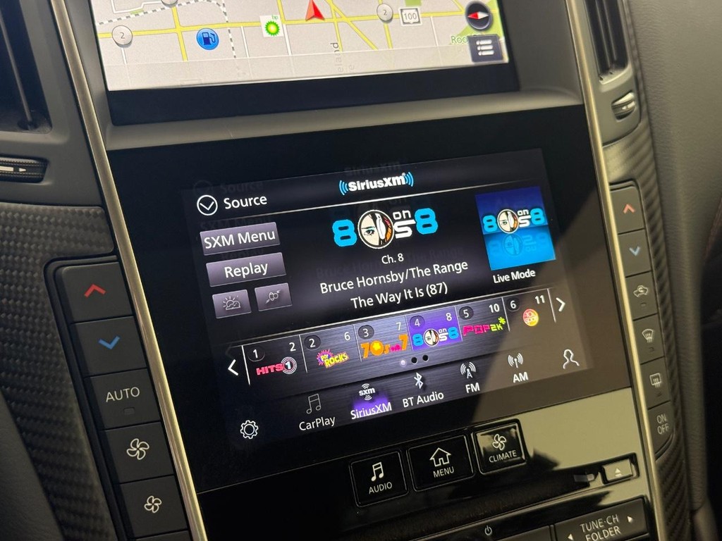 INFINITI Q60 Vehicle Full-screen Gallery Image 21