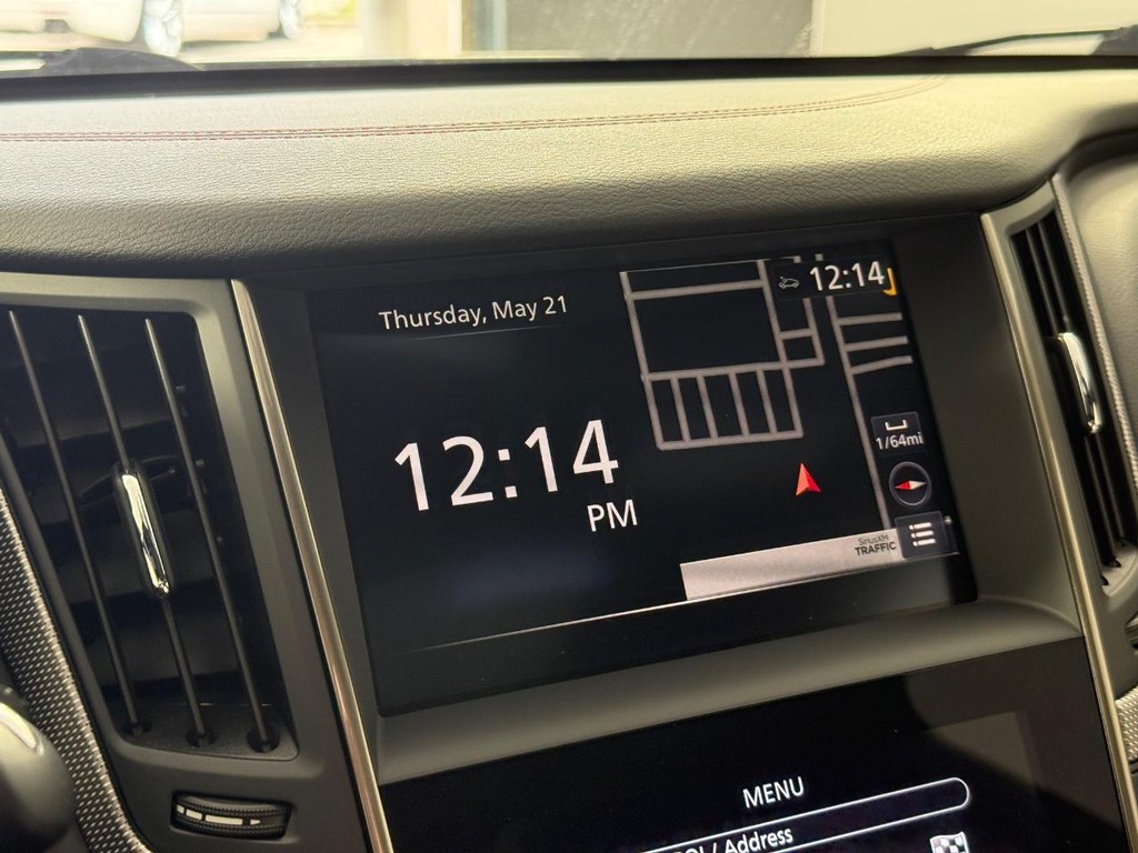 INFINITI Q50 Vehicle Full-screen Gallery Image 20