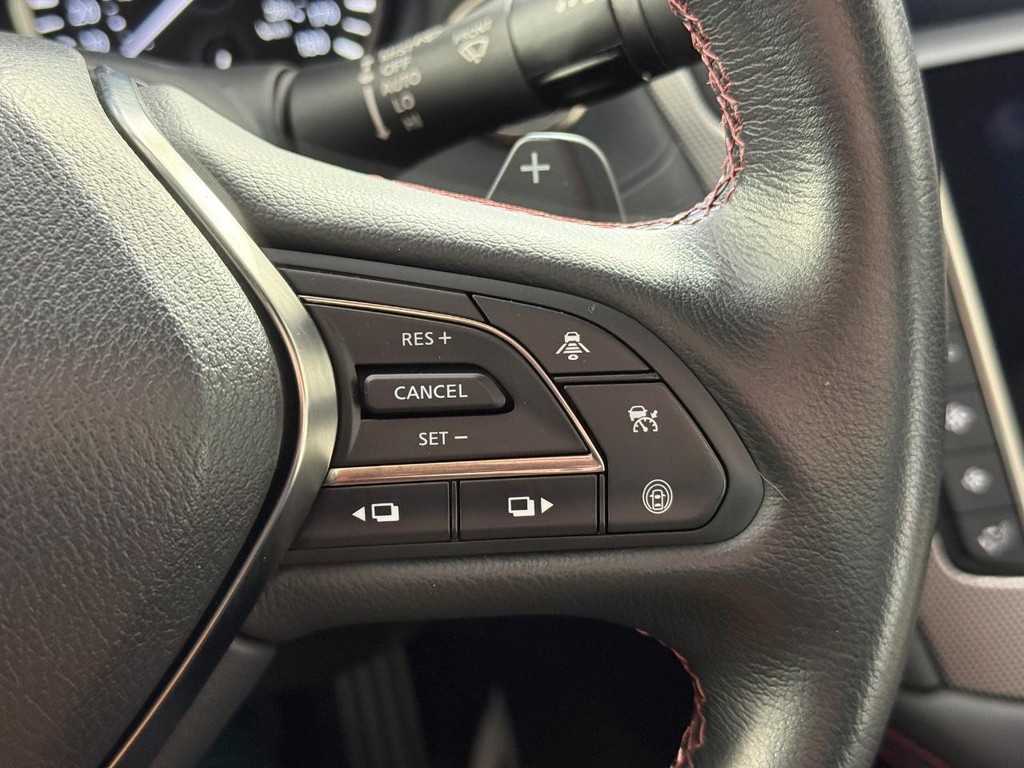 INFINITI Q50 Vehicle Full-screen Gallery Image 25