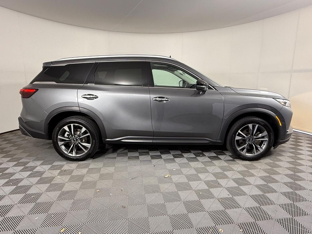 INFINITI QX60 Vehicle Full-screen Gallery Image 02