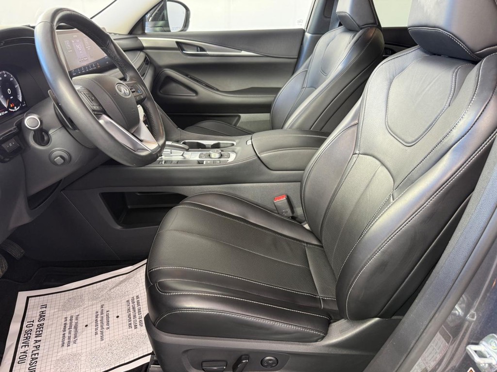 INFINITI QX60 Vehicle Full-screen Gallery Image 15