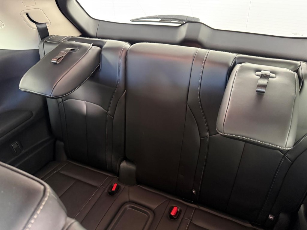 INFINITI QX60 Vehicle Full-screen Gallery Image 18