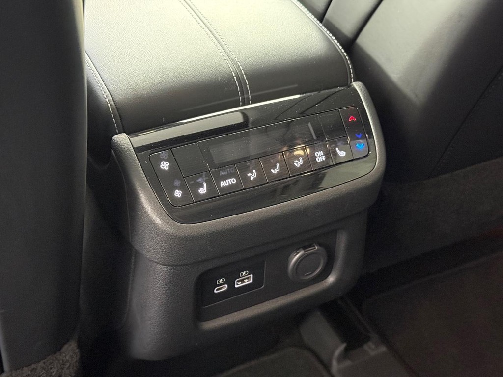 INFINITI QX60 Vehicle Full-screen Gallery Image 20