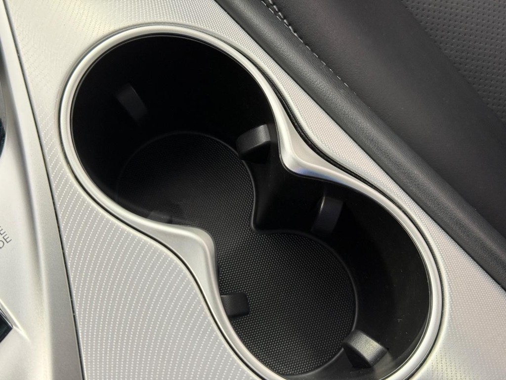 INFINITI Q50 Vehicle Full-screen Gallery Image 23