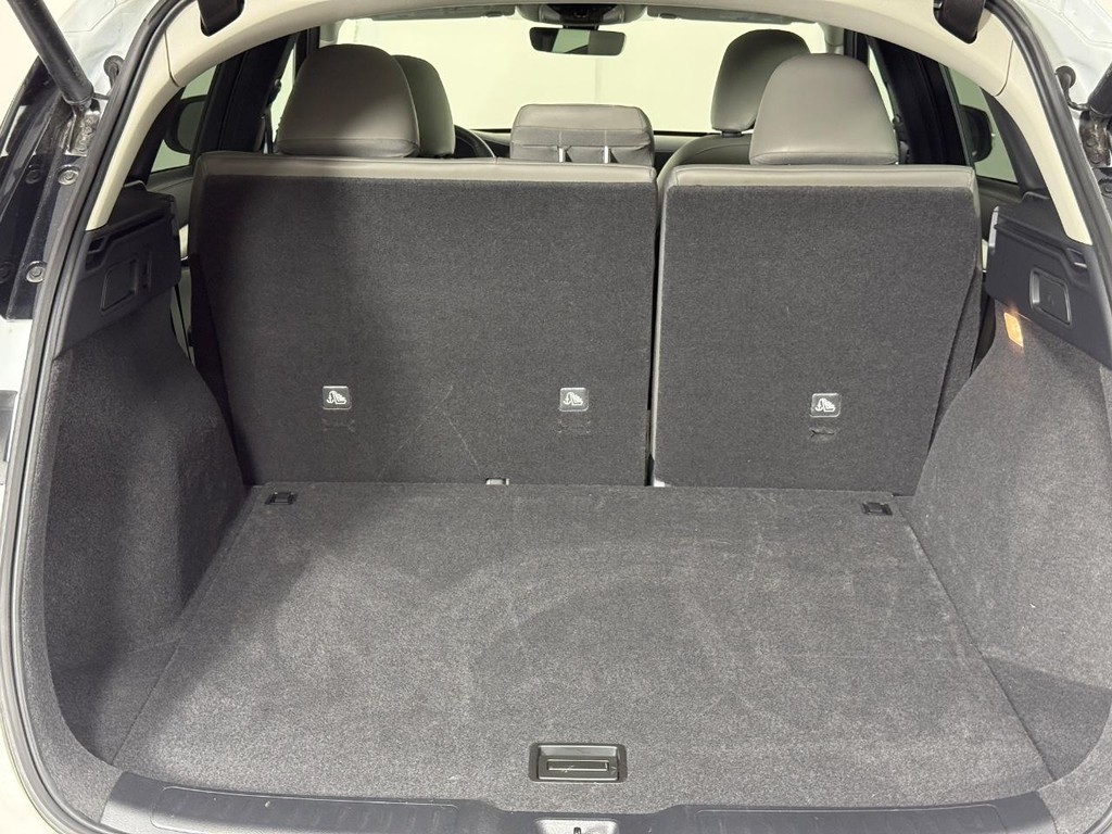 INFINITI QX50 Vehicle Full-screen Gallery Image 09
