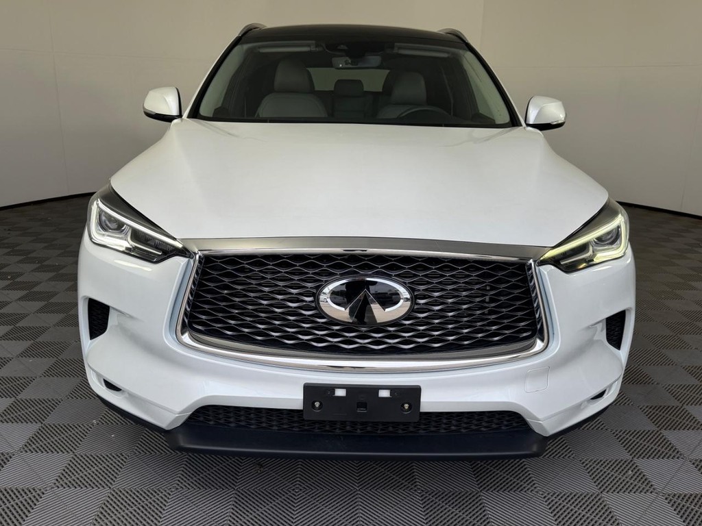 INFINITI QX50 Vehicle Full-screen Gallery Image 10