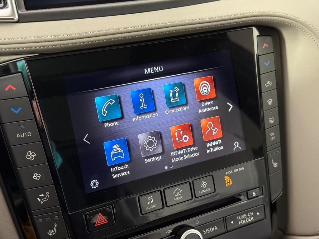 INFINITI QX50 Vehicle Full-screen Gallery Image 21