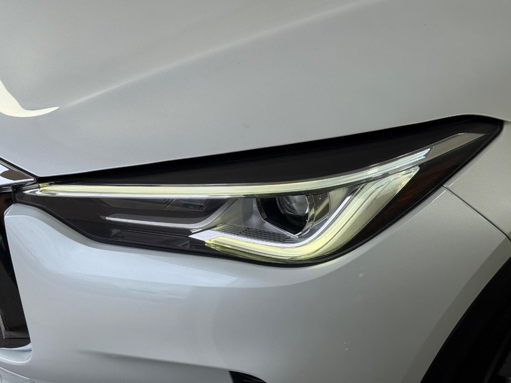 INFINITI QX50 Vehicle Full-screen Gallery Image 28