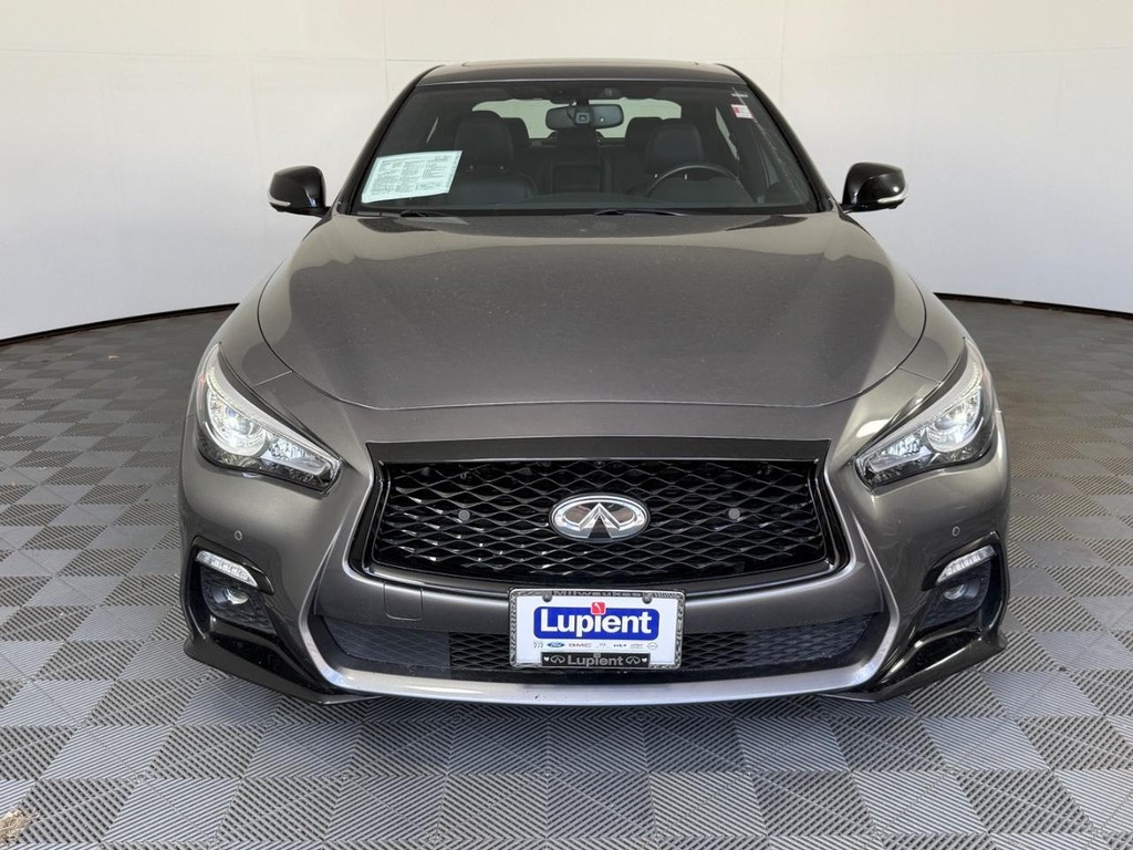 INFINITI Q50 Vehicle Full-screen Gallery Image 11