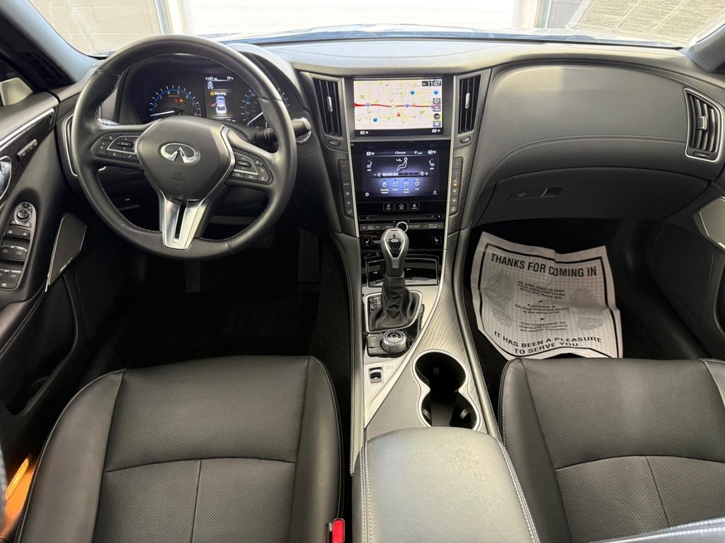 INFINITI Q50 Vehicle Full-screen Gallery Image 20