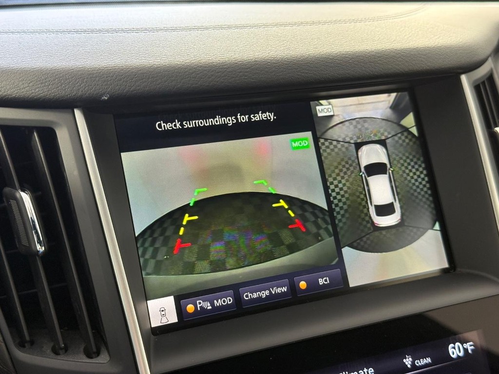 INFINITI Q50 Vehicle Full-screen Gallery Image 29